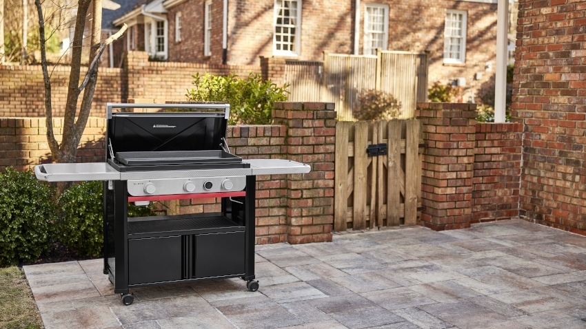 WEBER Slate GPD 76cm Premium Plancha - Black