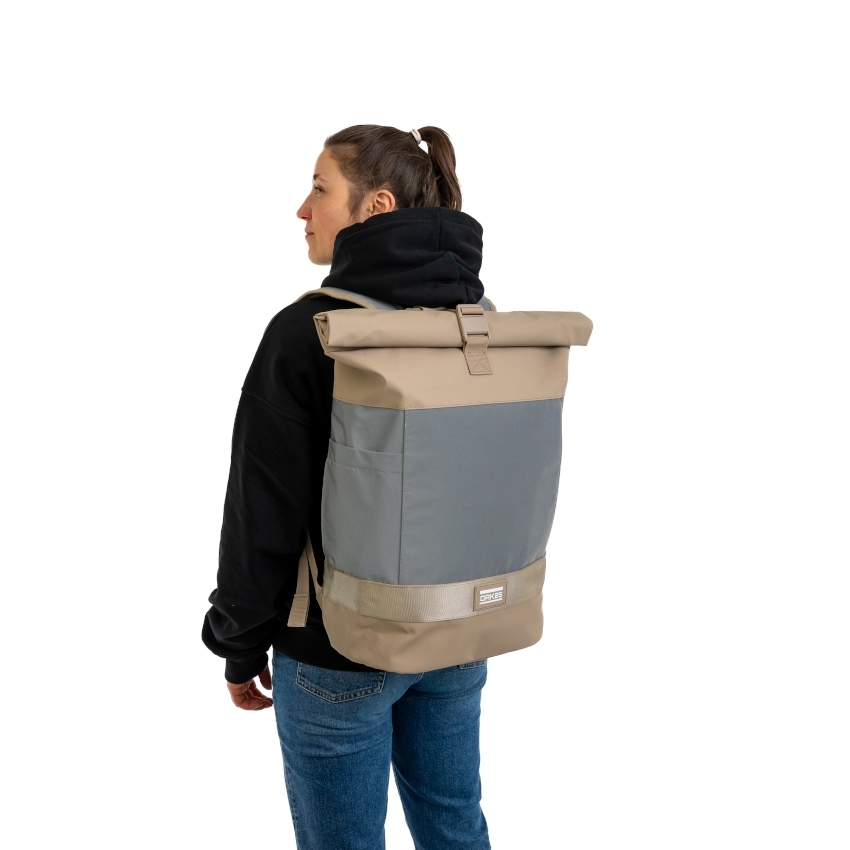OAK25 Commute Rolltop M - sand